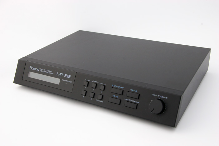 Roland MT-32 picture